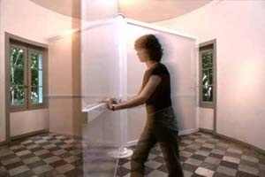 Rotatória. Aço, esquadrias de alumínio e policarbonato alveolar. Solar Grandjean de Montigny, 2003