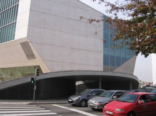 Casa da Música em Porto. Projeto de Rem Koolhaas.