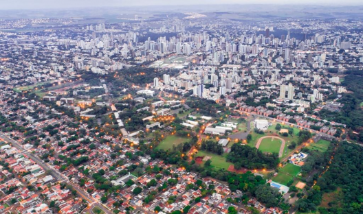 Vista aérea atual do campus sede UEM