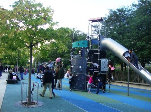 Bairro de Clichy Batignolles, crianças no Parque