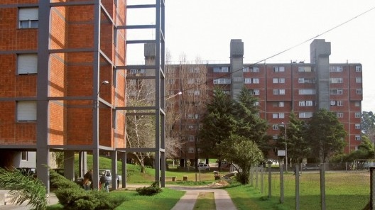 Bulevar Artigas, Montevidéu, arquiteto Hector Vigliecca, 1971-1973