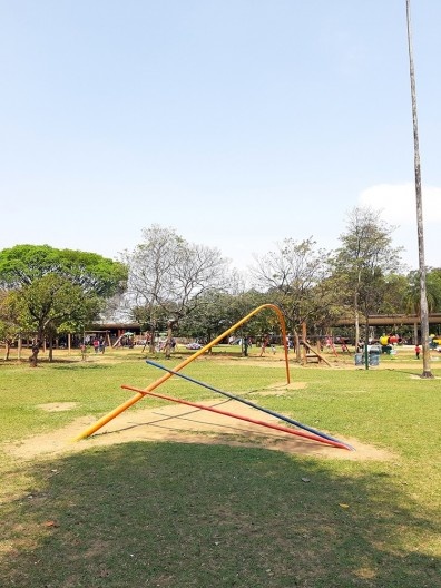 Parque Raul Seixas, fotos dos remanescentes dos brinquedos de Elvira de Almeida, Itaquera, São Paulo SP Brasil