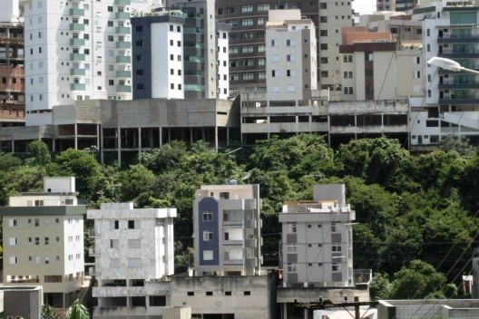 “Amnésias Topográficas”, instalação teatral, Belo Horizonte, 2004-2005. Arquitetos Carlos Teixeira e Louize Ganz