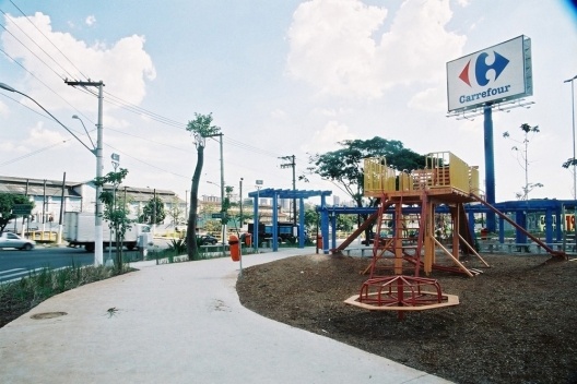 Parque do Carrefour. Detalhe do “playground”