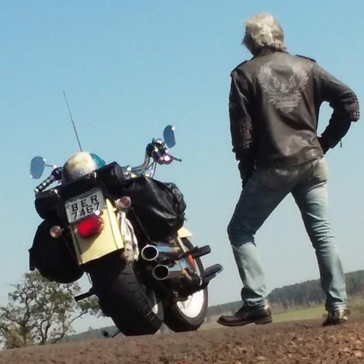 O viajante e sua Harley