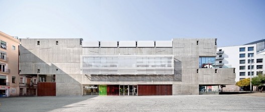 Filmoteca de Catalunya e Praça Salvador Seguí, Barcelona, 2011
