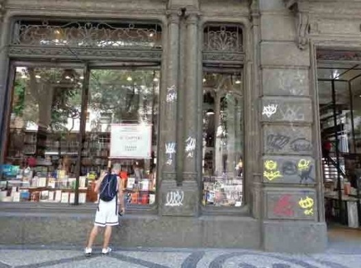 Lojas comerciais no centro do Rio de Janeiro