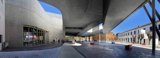 MAXXI – Museu de Arte e Arquitetura do Século XXI, Roma. Arquiteta Zaha Hadid
