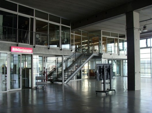 Pavilhão da biblioteca e pólo multimídia