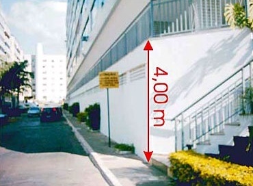 Figura 10: Edifício localizado na superquadra 111, na asa norte (foto tirada pelo autor)