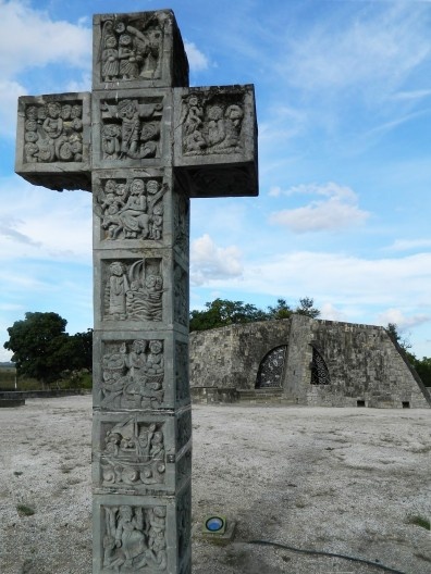 Capela do Menino Jesus, Itapetinga BA, arquitetos Yoshiakira Katsuki, Guarani V. Araripe e Albert Hoisel