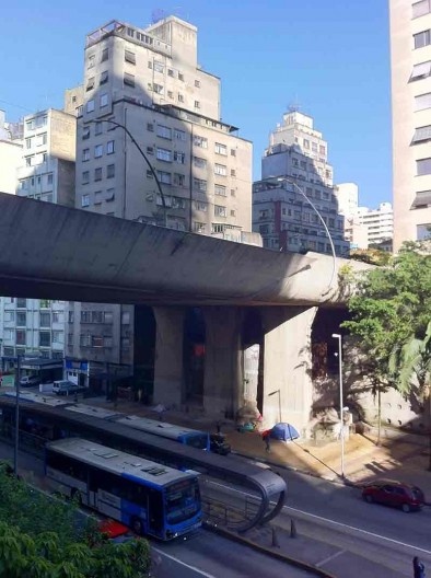 Corredor de ônibus na Avenida Nove de Julho, área central