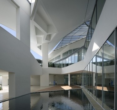 IMO Instituto de Microcirugía Ocular, Barcelona, España. Arquitecto Josep Llinàs, 2006-2009