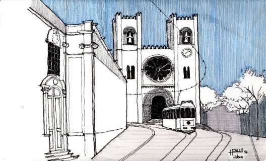 Lisboa: vista da Sé com o seu robusto aspecto românico, com as paredes da igreja de Santo Antônio à esquerda