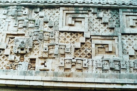 Uxmal, ca.2003. Detalhe dos relevos do Palácio do Governador