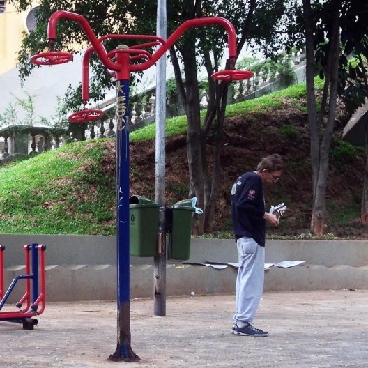 Homem em praça pública, Bela Vista, São Paulo