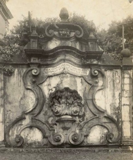 Chafariz dos Contos antes das obras de restauração, Ouro Preto MG, sem data