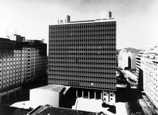 Ministério da Educação e Saúde Pública do Rio de Janeiro, Rio de Janeiro RJ, 1945. Arquitetos Lucio Costa, Oscar Niemeyer, Le Corbusier, Carlos Leão, Affonso Eduardo Reidy e Jorge Machado Moreira