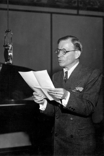 Menotti Del Picchia discursando na Academia Brasileira de Letras, Rio de Janeiro