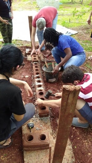 Execução de parede de solocimento