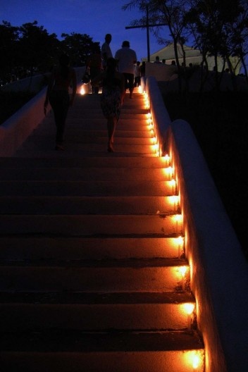 Escadaria da Igreja de Santa Bárbara em dia de festa, 2008