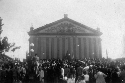 Evento em frente ao Theatro da Paz