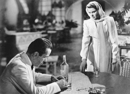 Fotograma do filme Casablanca, com Humphrey Bogart, Ingrid Bergman e Paul Henreid