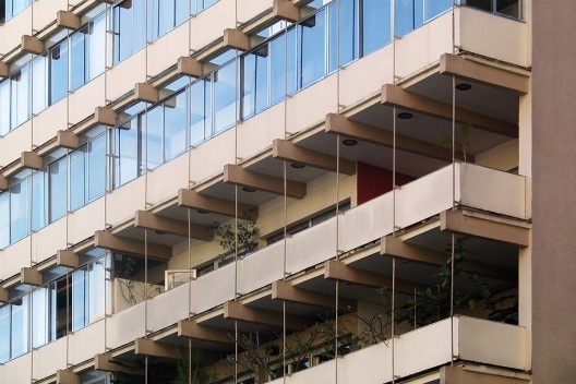 Quem sabe o autor, o endereço e o nome do edifício?