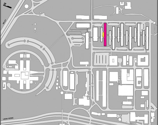 Figura 2 – Situação do bloco selecionado para ACVE (em destaque) dentro do campus da UFPR: no canto superior direto, a rodovia que liga Curitiba ao litoral; à esquerda, a Linha Verde